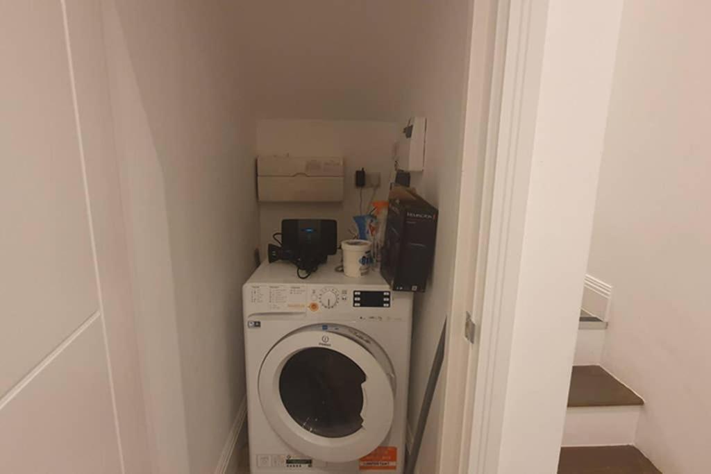 Luxurious Hidden Gem In Wandsworth Apartment Лондон Екстериор снимка