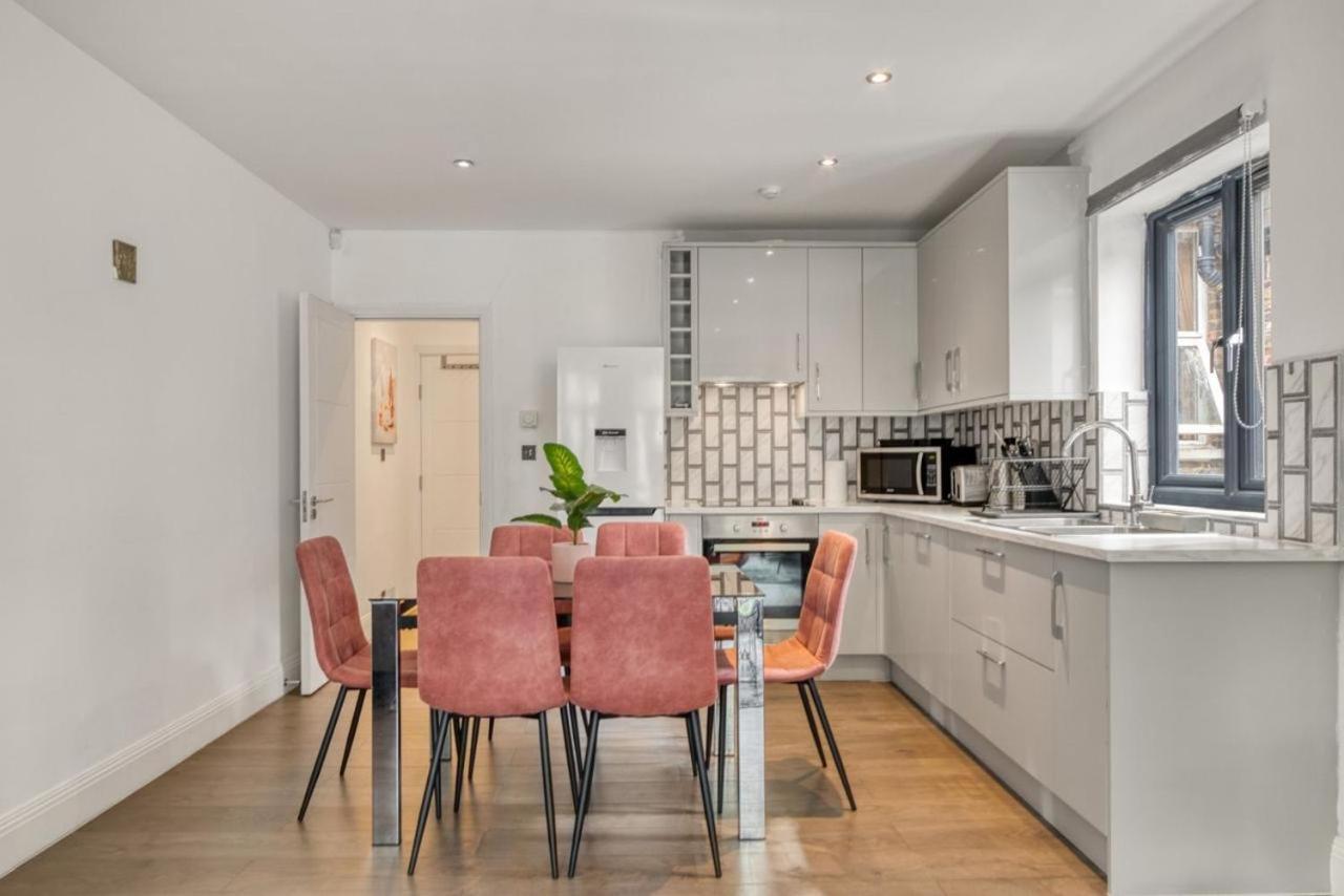 Luxurious Hidden Gem In Wandsworth Apartment Лондон Екстериор снимка