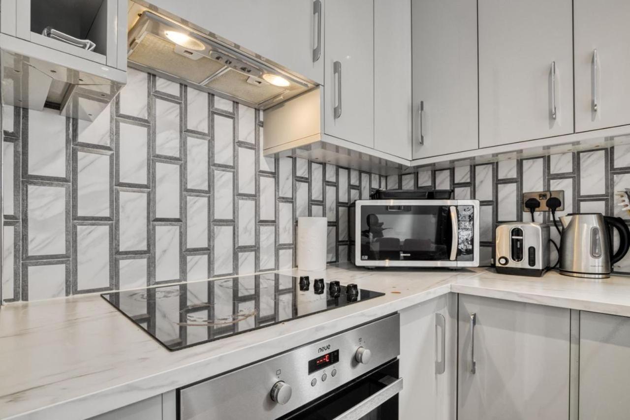 Luxurious Hidden Gem In Wandsworth Apartment Лондон Екстериор снимка