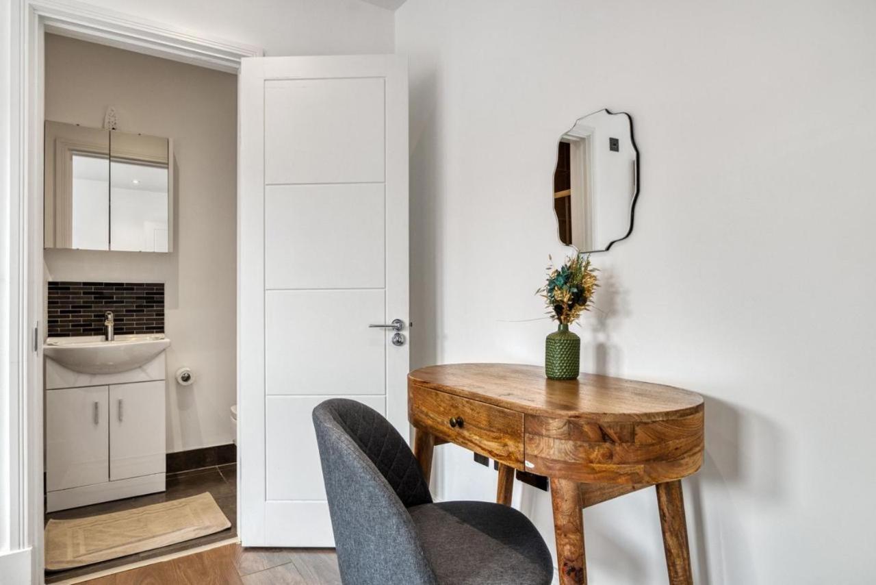 Luxurious Hidden Gem In Wandsworth Apartment Лондон Екстериор снимка
