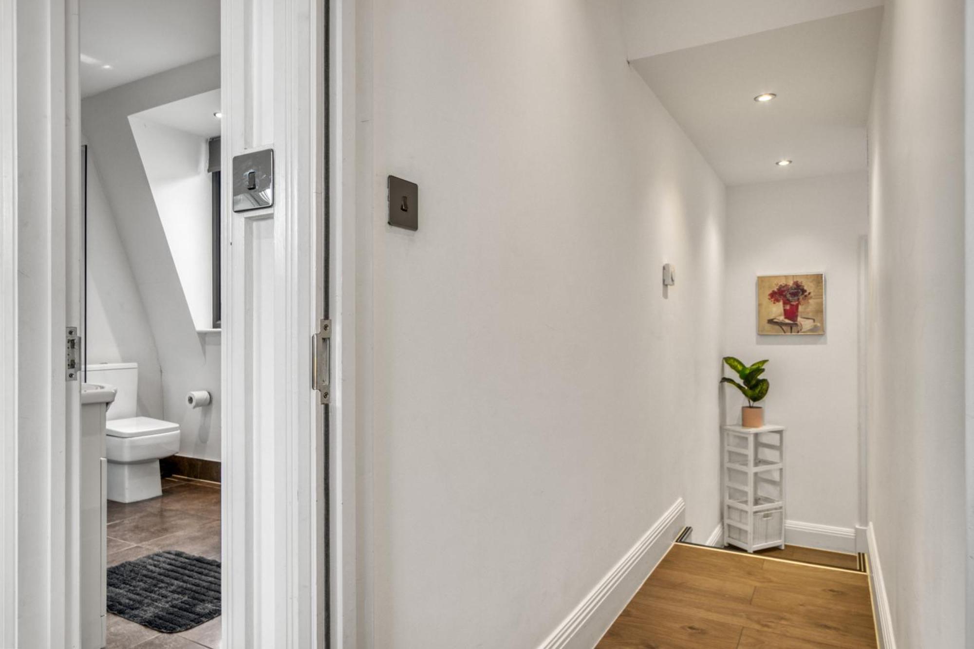 Luxurious Hidden Gem In Wandsworth Apartment Лондон Екстериор снимка