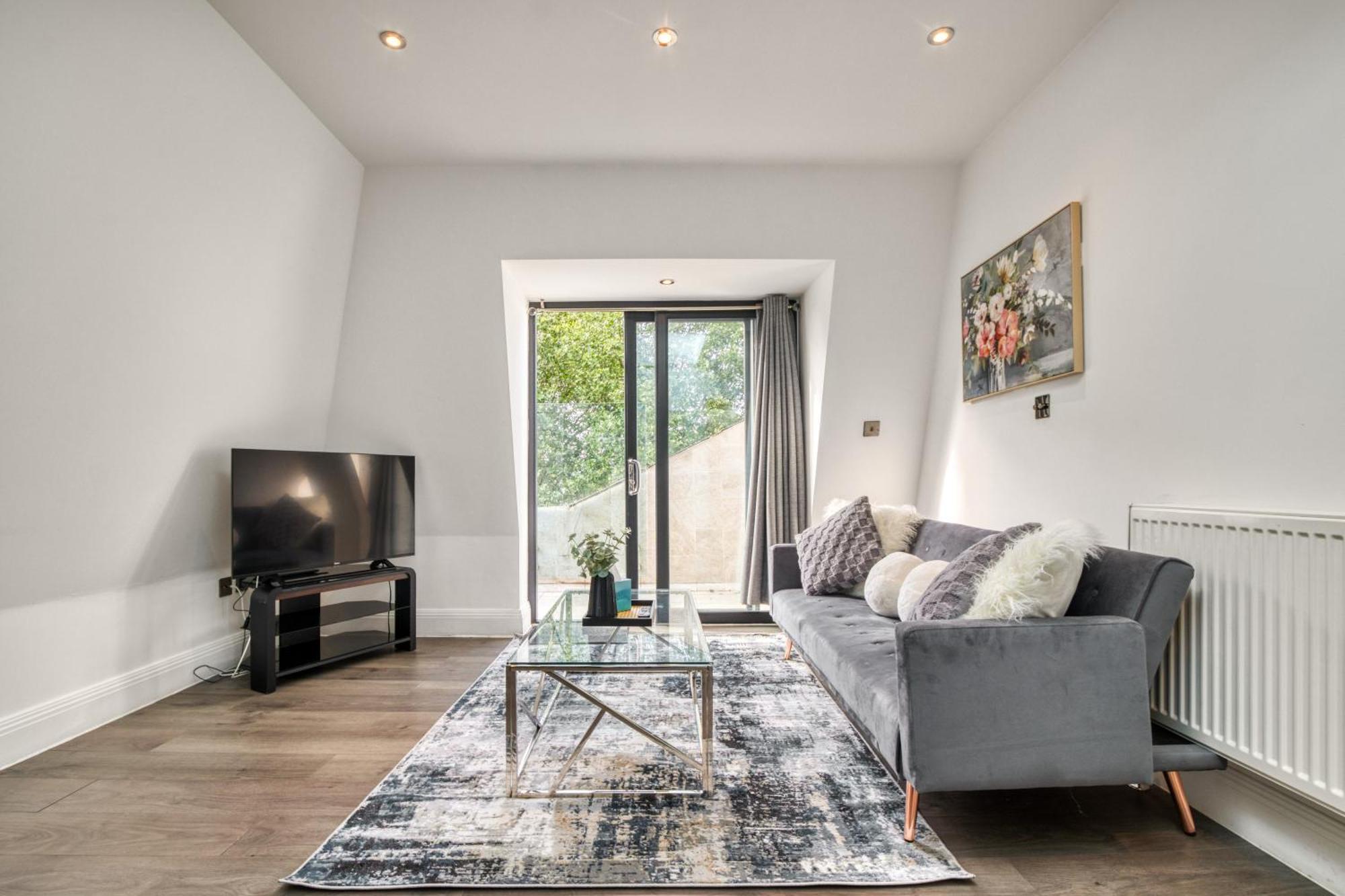 Luxurious Hidden Gem In Wandsworth Apartment Лондон Екстериор снимка