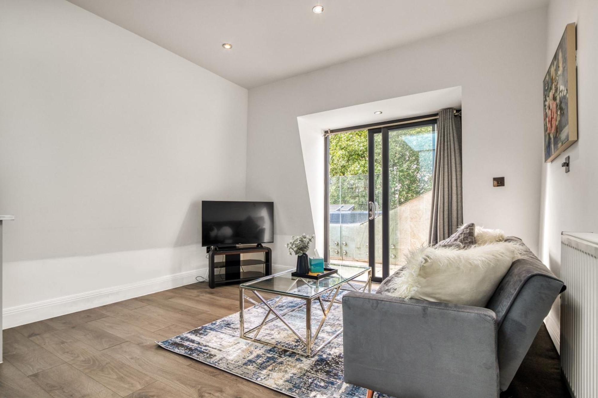 Luxurious Hidden Gem In Wandsworth Apartment Лондон Екстериор снимка